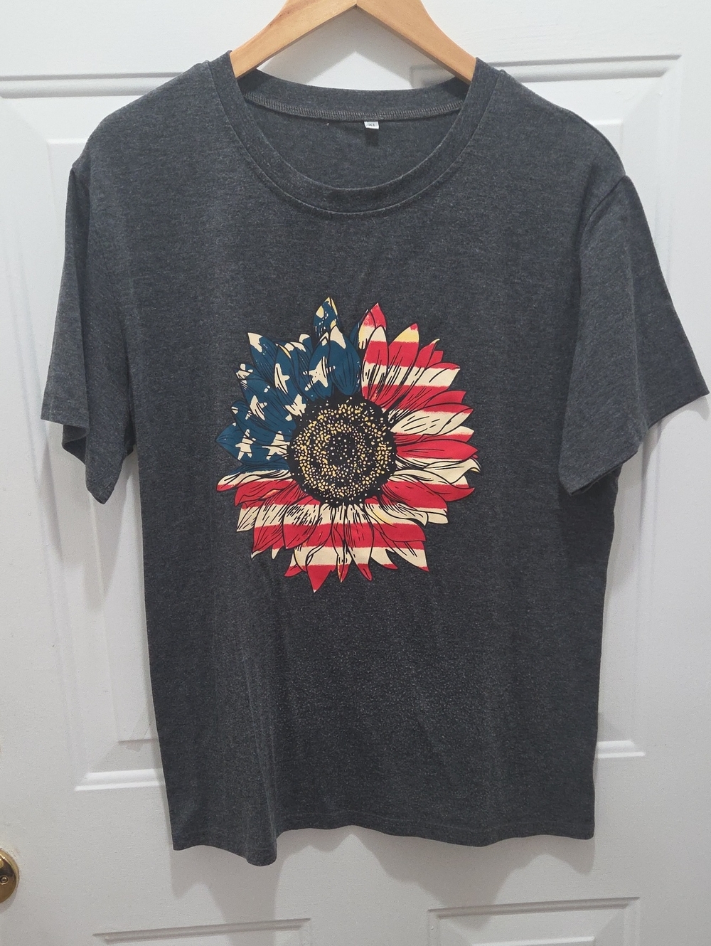 Men's Dark Gray Graphic Tee with American Flag Sunflower XL